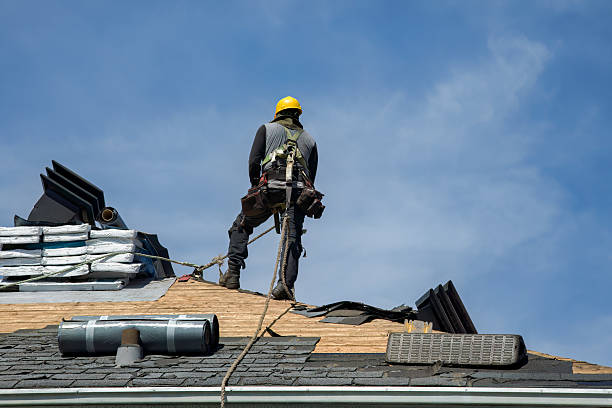 Professional Gutter Installation technician working in Harper Woods, MI